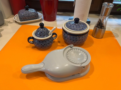 FOREMKA DO LEPIENIA PIEROGÓW 9cm PIEROGOWNICA