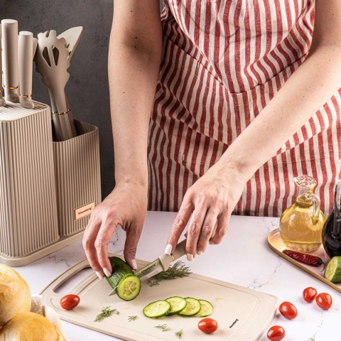 ZESTAW NOŻY I PRZYBORÓW KUCHENNYCH Z DESKĄ W STOJAKU KLAUSBERG KB-7935