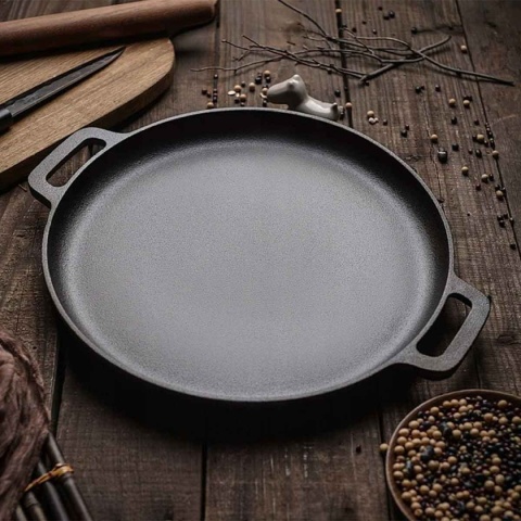 PATELNIA ŻELIWNA TALERZ DO PIZZY HAGE 30cm INDUKCJA