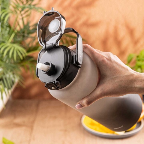 BUTELKA BIDON ZE SŁOMKĄ NA WODĘ 2L KINGHOFF KH-2009